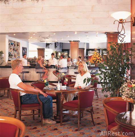Louis Princess Beach Hotel 9